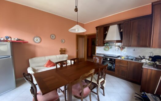 VILLA INDIPENDENTE CON GIARDINO