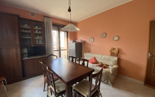 VILLA INDIPENDENTE CON GIARDINO