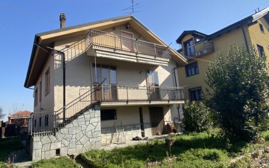 VILLA INDIPENDENTE CON GIARDINO