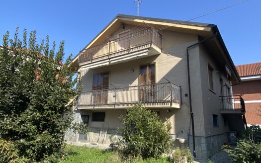 VILLA INDIPENDENTE CON GIARDINO