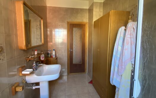 VILLA INDIPENDENTE CON GIARDINO