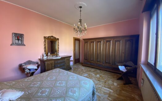 VILLA INDIPENDENTE CON GIARDINO