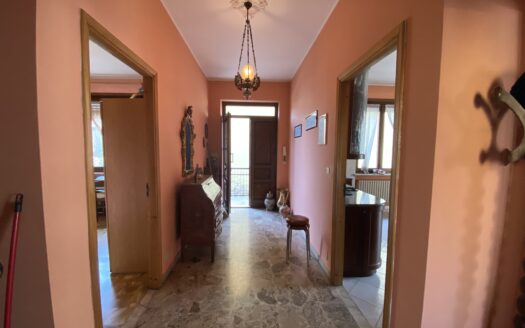 VILLA INDIPENDENTE CON GIARDINO