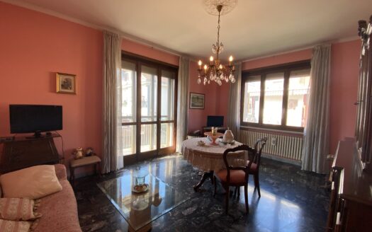 VILLA INDIPENDENTE CON GIARDINO