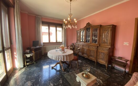 VILLA INDIPENDENTE CON GIARDINO