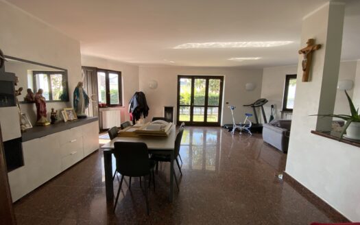 Villa unifamiliare via dei Villini 2/1, Borgaretto, Beinasco