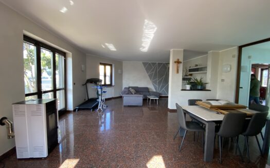 Villa unifamiliare via dei Villini 2/1, Borgaretto, Beinasco