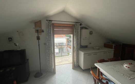 VILLA INDIPENDENTE CON GIARDINO