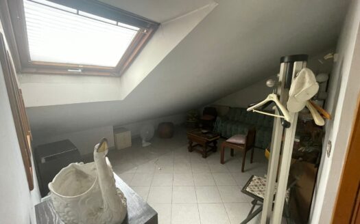 VILLA INDIPENDENTE CON GIARDINO