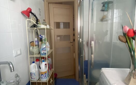 SPLENDIDO QUADRILOCALE CON BOX AUTO