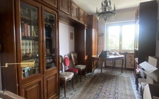 SPLENDIDO QUADRILOCALE CON BOX AUTO