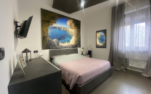 BILOCALE IN PICCOLA PALAZZINA