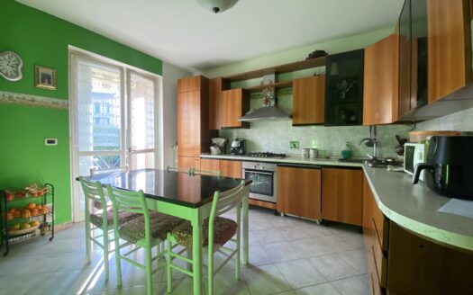 SPLENDIDA PORZIONE DI BIFAMILIARE