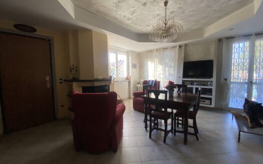 SPLENDIDA PORZIONE DI BIFAMILIARE