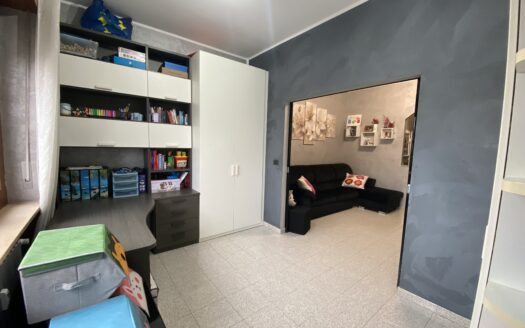 Trilocale completamente arredato con box auto