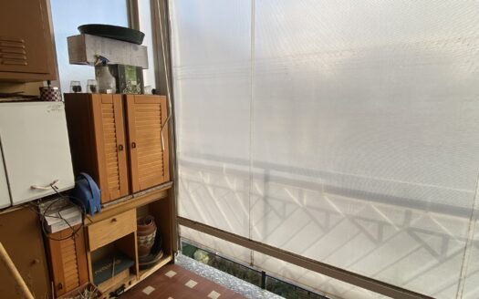 QUADRILOCALE DI AMPIA METRATURA CON BOX AUTO