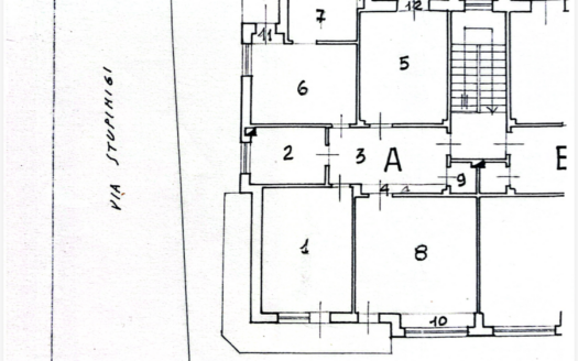 QUADRILOCALE DI AMPIA METRATURA CON BOX AUTO