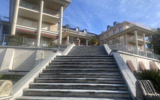 STR.MONGRENO 329 SPLENDIDO ALLOGGIO